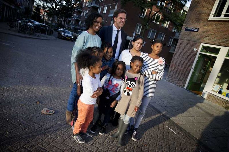 Premier op wijkbezoek in Amsterdam